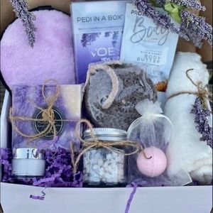 💘Love Yourself First Pamper Box💘